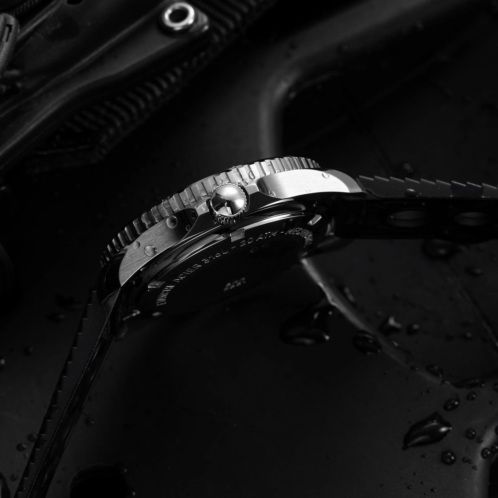 Diver 200M Mecaquartz Diving Watch - Image 5