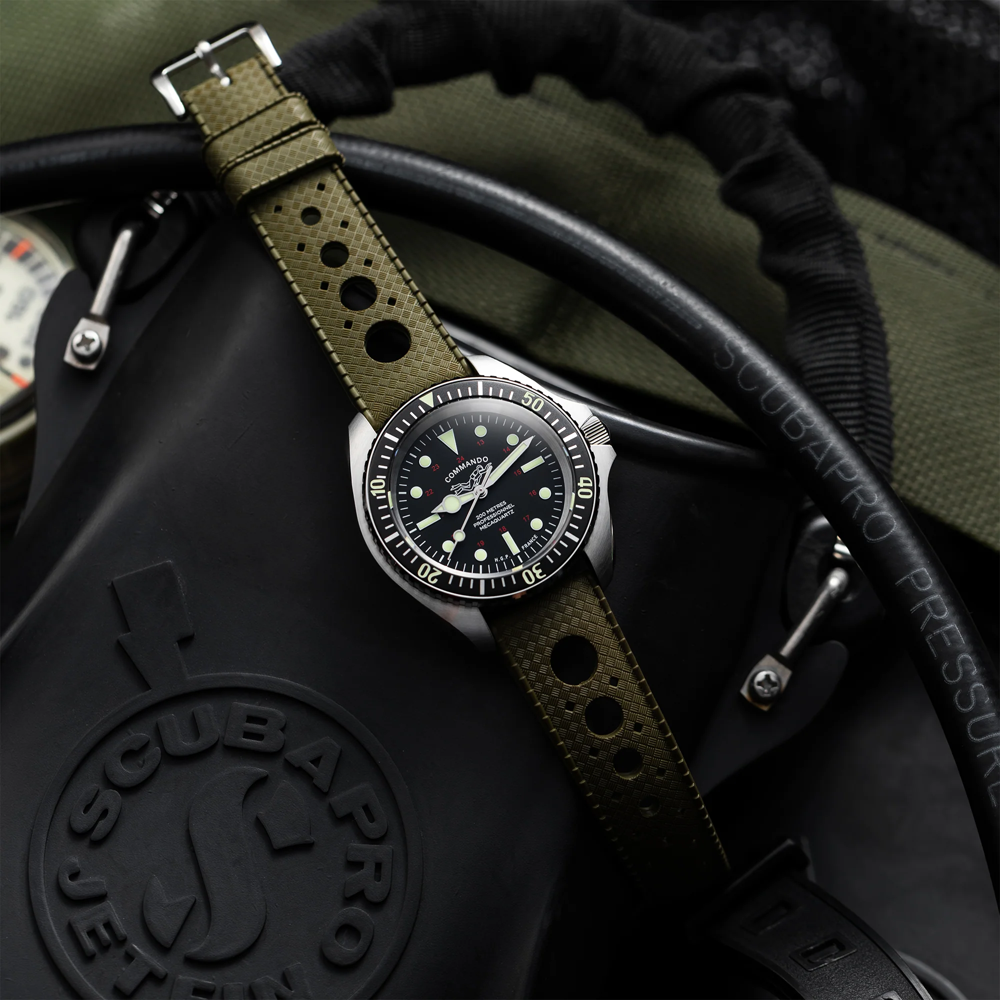 Diver 200M Mecaquartz Commando Diving Watch - Image 6