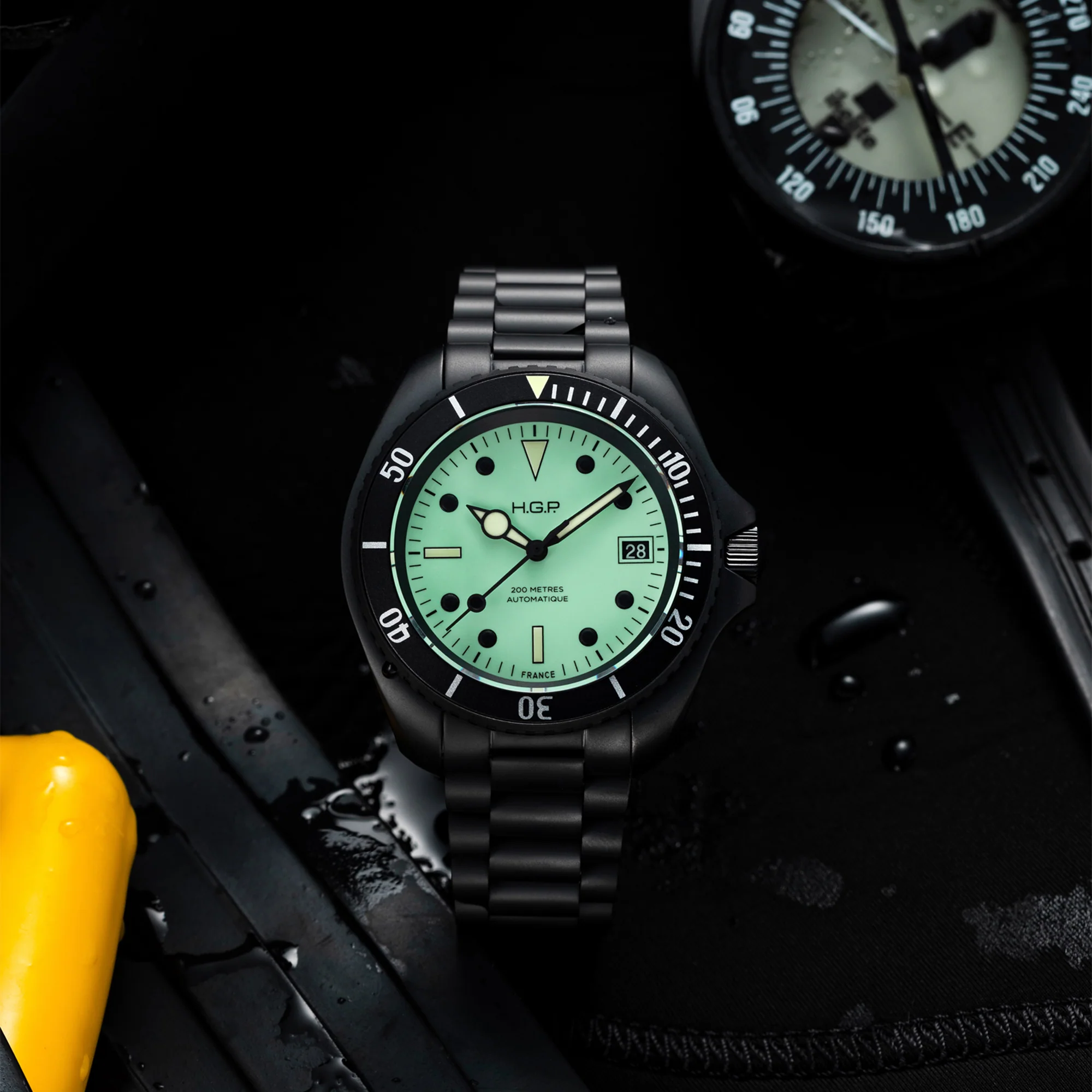 Night Diver 200M Automatic Full-Lume & Black PVD Diving Watch - Image 5